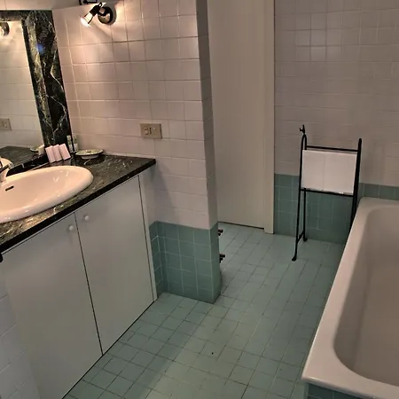 Haustierfreundliches Glicini Mit Pool Und Aussicht Ostra
