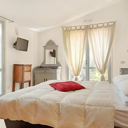 Holiday home Haustierfreundliches Glicini Mit Pool Und Aussicht Ostra