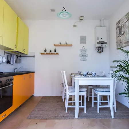 Haustierfreundliches Glicini Mit Pool Und Aussicht Holiday home *
